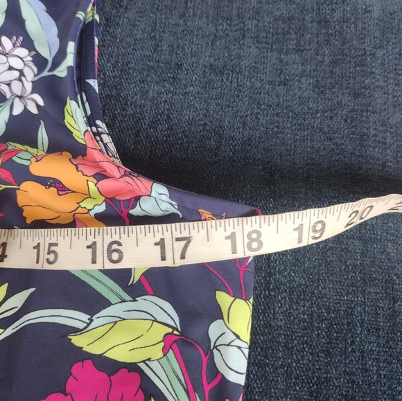 Tommy Bahama Floral Romper Split Neck Side Slits Sleeveless Navy Size Small NWOT - Picture 7 of 8